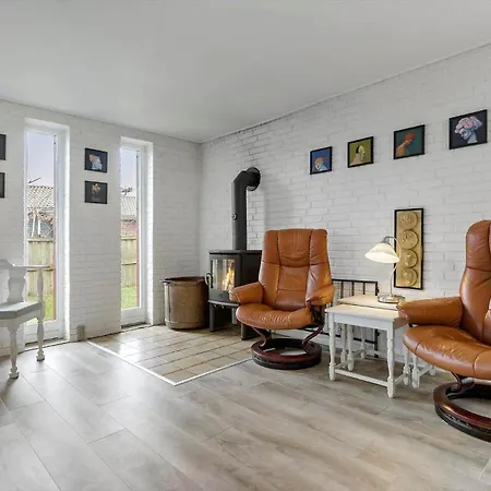 8854-glesborg-laerkevej-9 Semesterbostad *