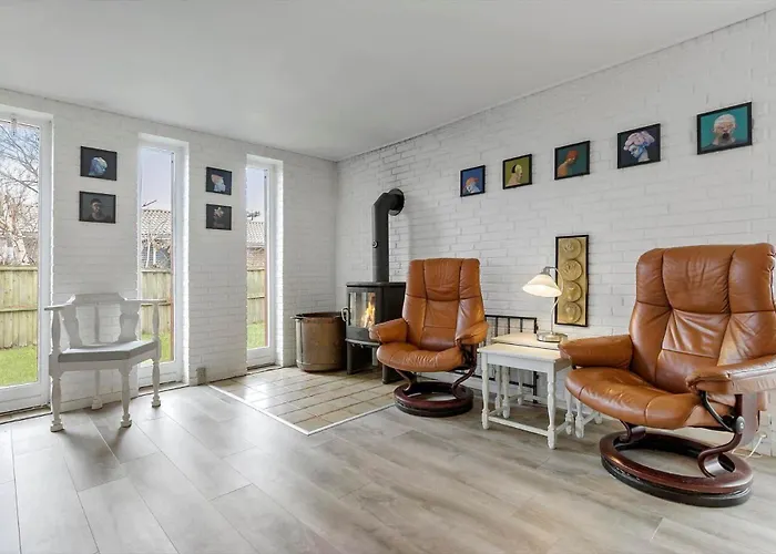 8854-glesborg-laerkevej-9 別荘 *